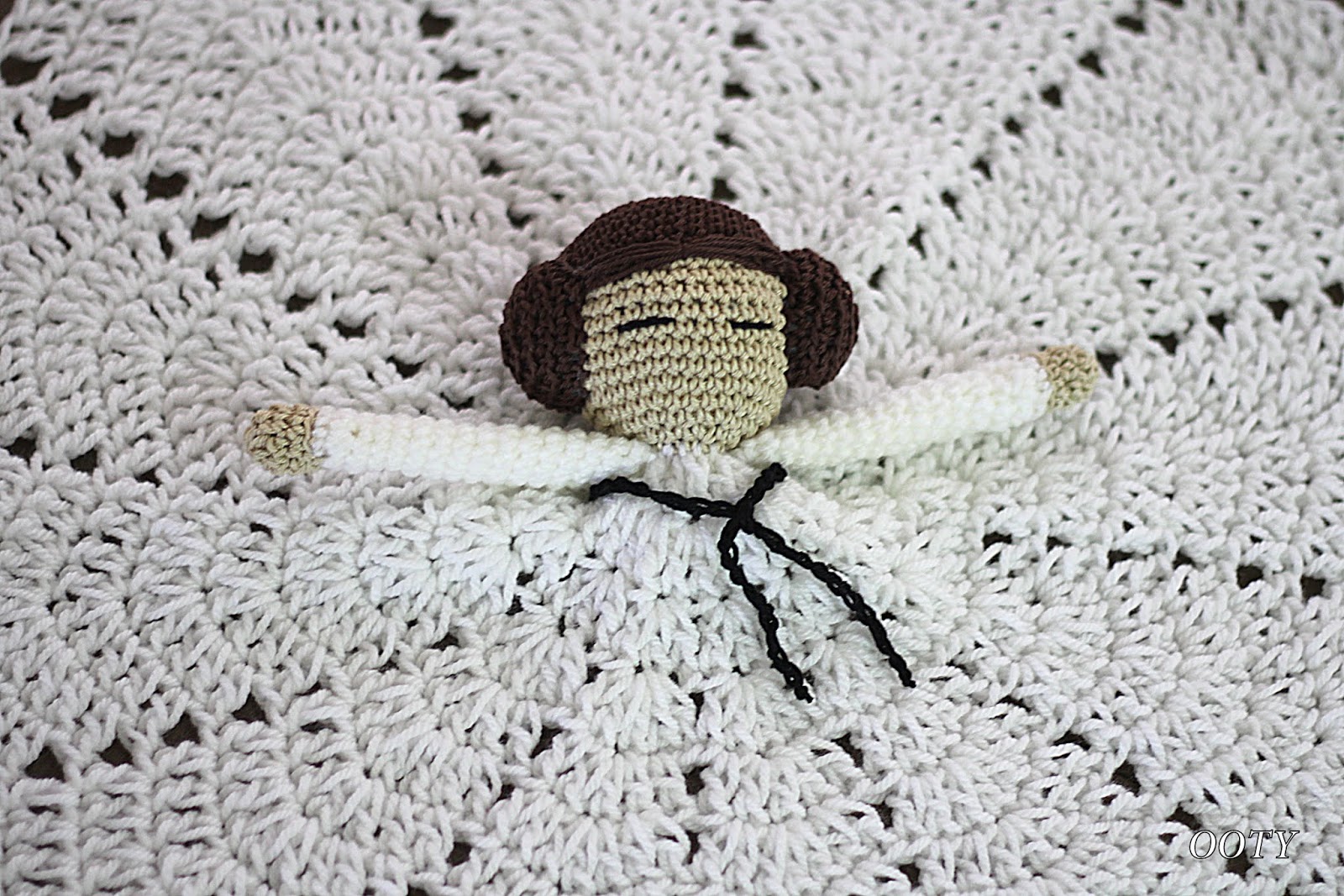 Ooty In Crochet New Lovey Blankets