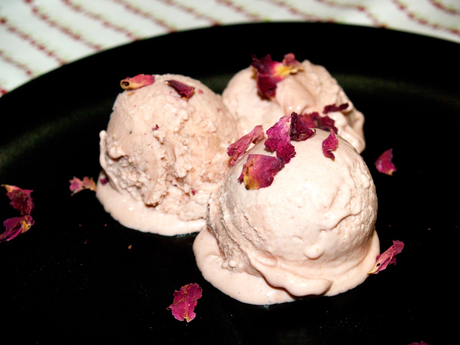 El helado de pétalos de rosa es uno de los más usuales en México 