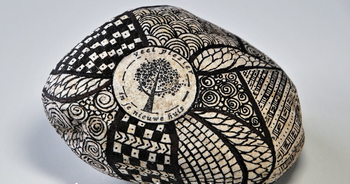 Some fiddling on the kitchen table Art Journey Challenge 21 Zentangle