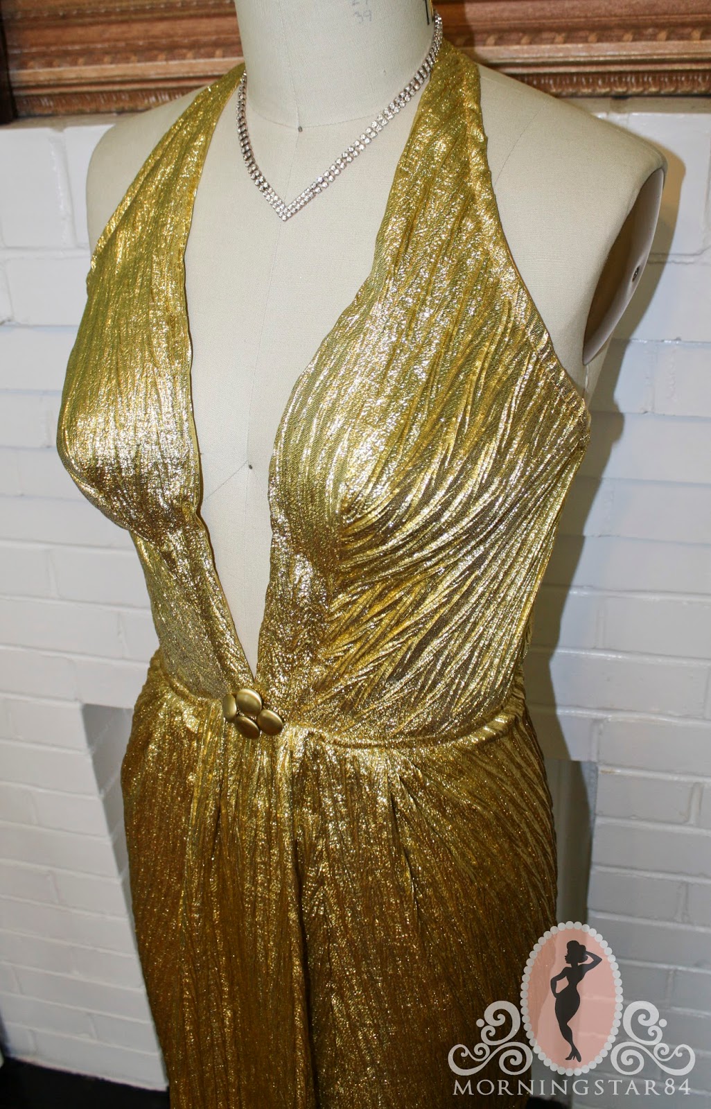 marilyn monroe gold dress
