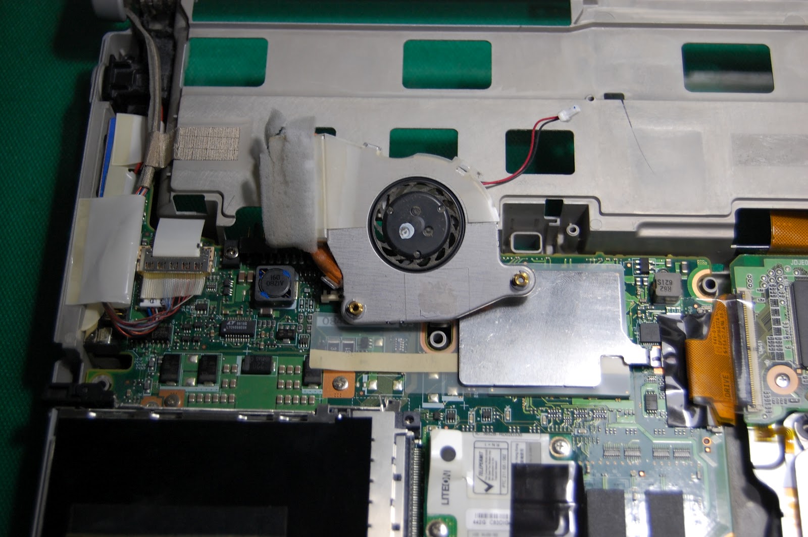 PANASONIC Let's note CFW7 CPUファン交換修理。 パソコン修理 ノートパソコン・リペアセンター