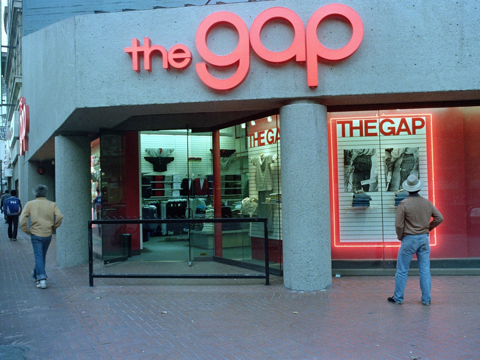 Trip to the Mall Vintage "The Gap" Stores