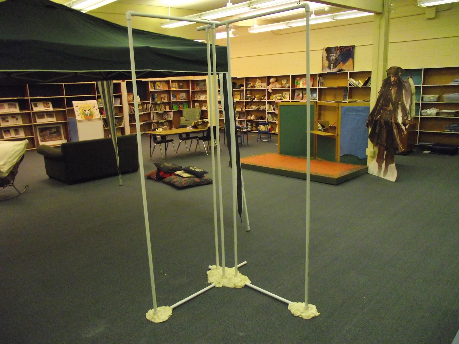 GoKustom Poster Display Rack Base