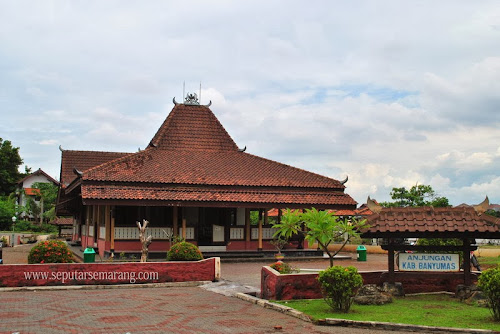 Rumah adat kabupaten banyumas