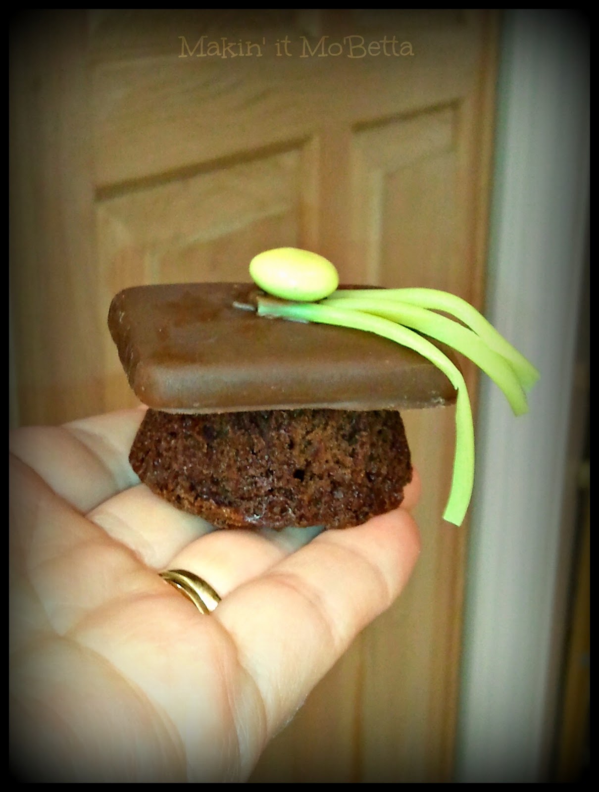 Makin' it Mo' Betta Brownie Graduation Hats