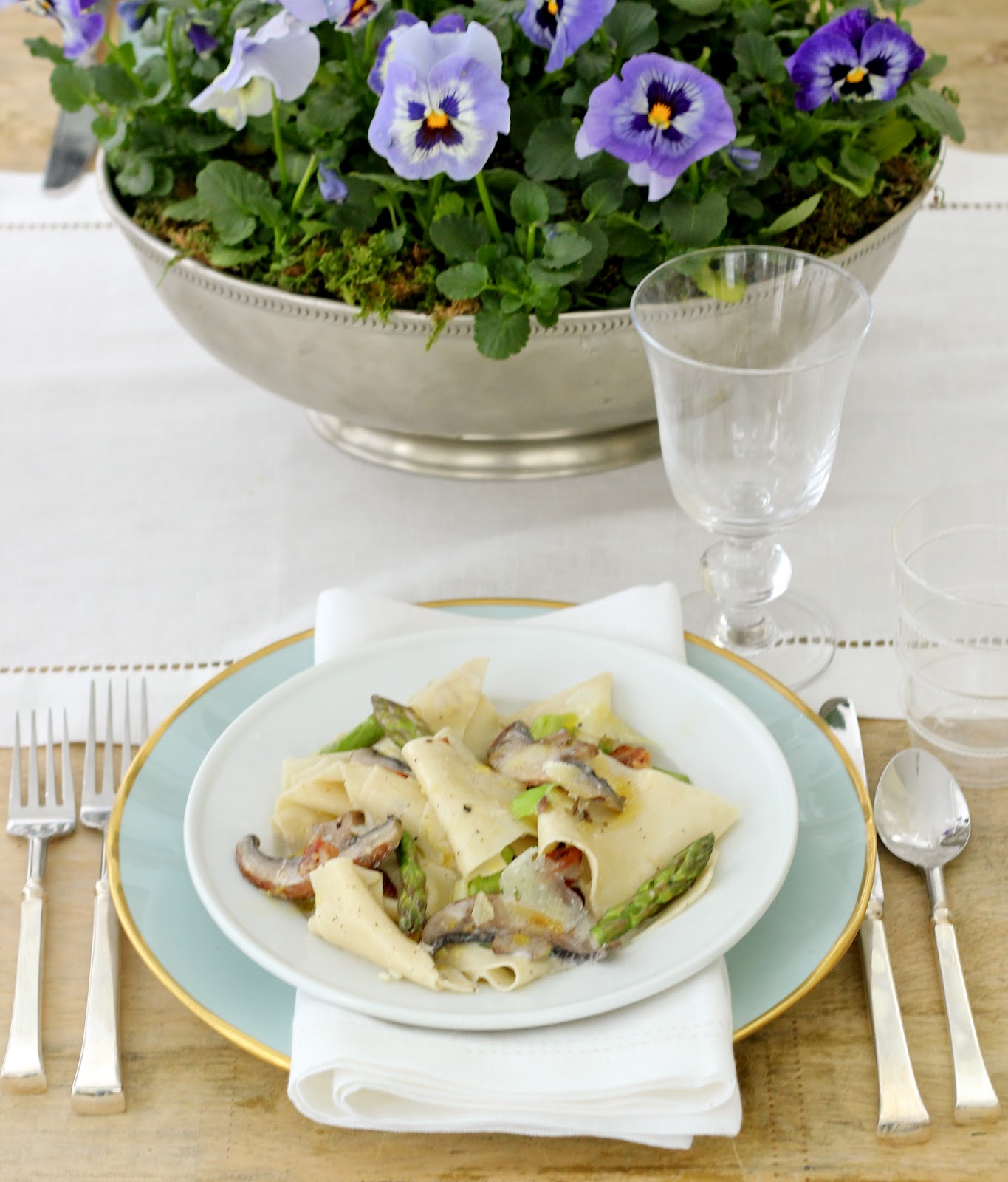 Jenny Steffens Hobick Asparagus, Mushroom & Leek Spring Pasta