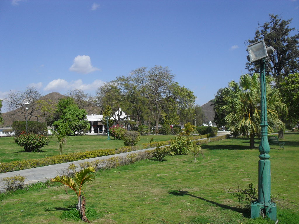 Life,films and nostalgia Nehru Garden (Fateh Sagar) , Udaipur