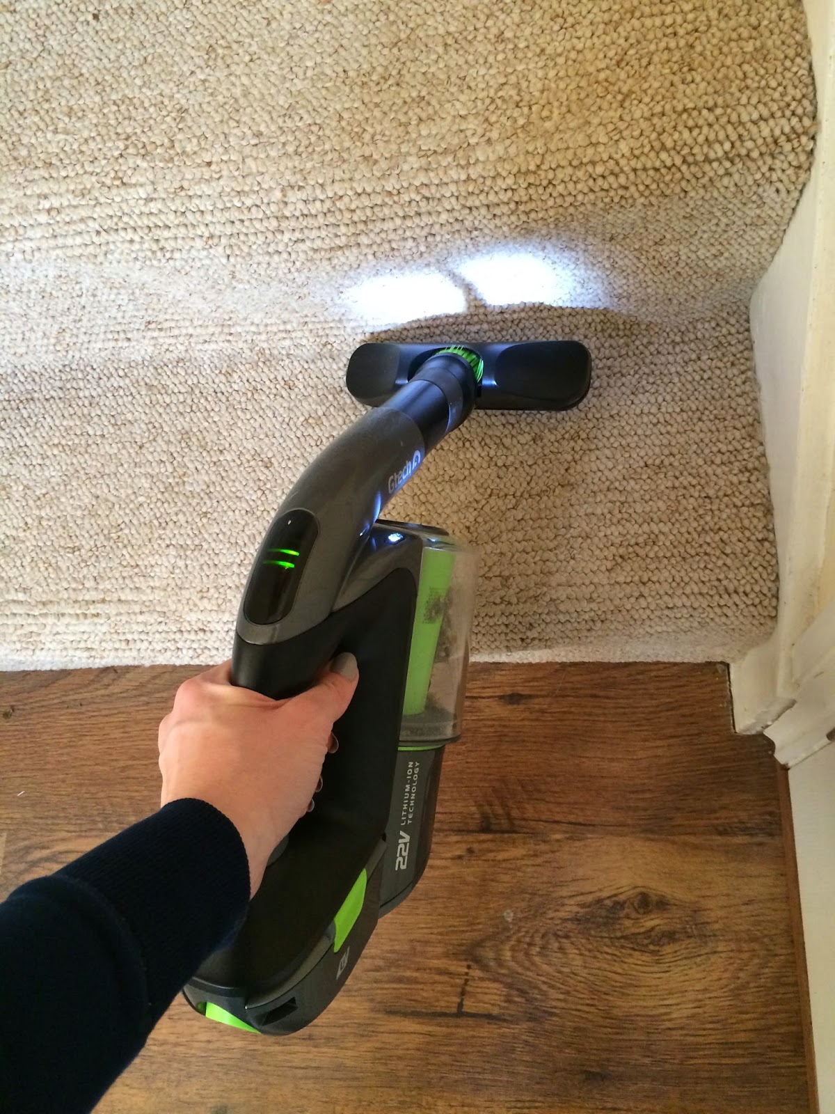 Mrs Bakes and Banter No More Wires with the GTech Air Ram K9