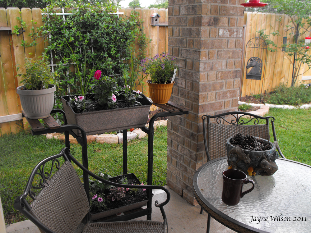 Jayne's Country Garden The Old Grill Finds a New Life as a Planter!