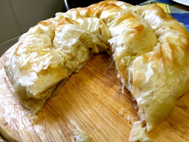 Ensaimada De Pasta Filo Rellena De Bechamel&#8230; ( Que Iba Para Croquetas..).
