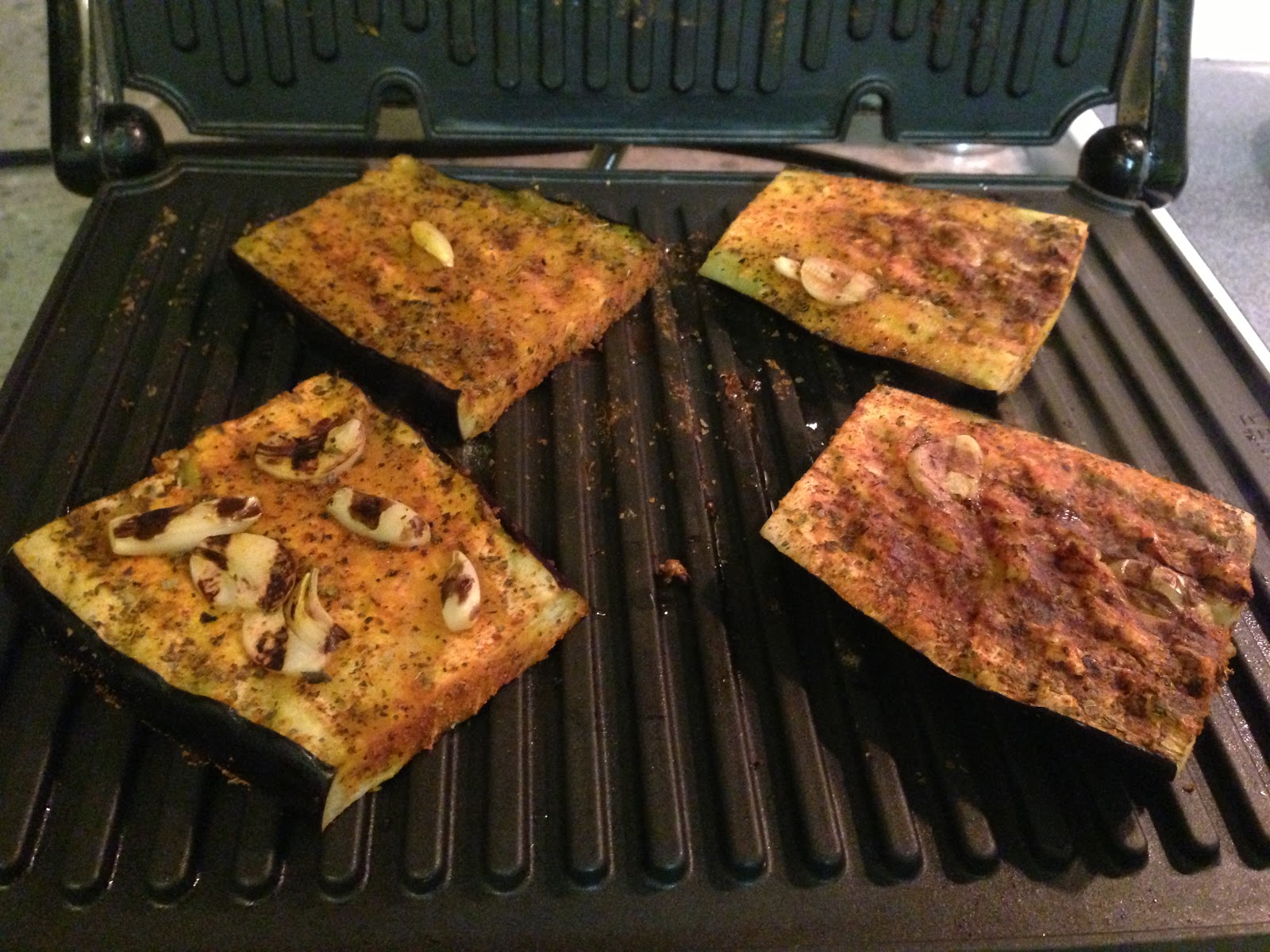 Quick'n'Healthy Grilled Eggplant Sandwich on Rosemary Flatbread