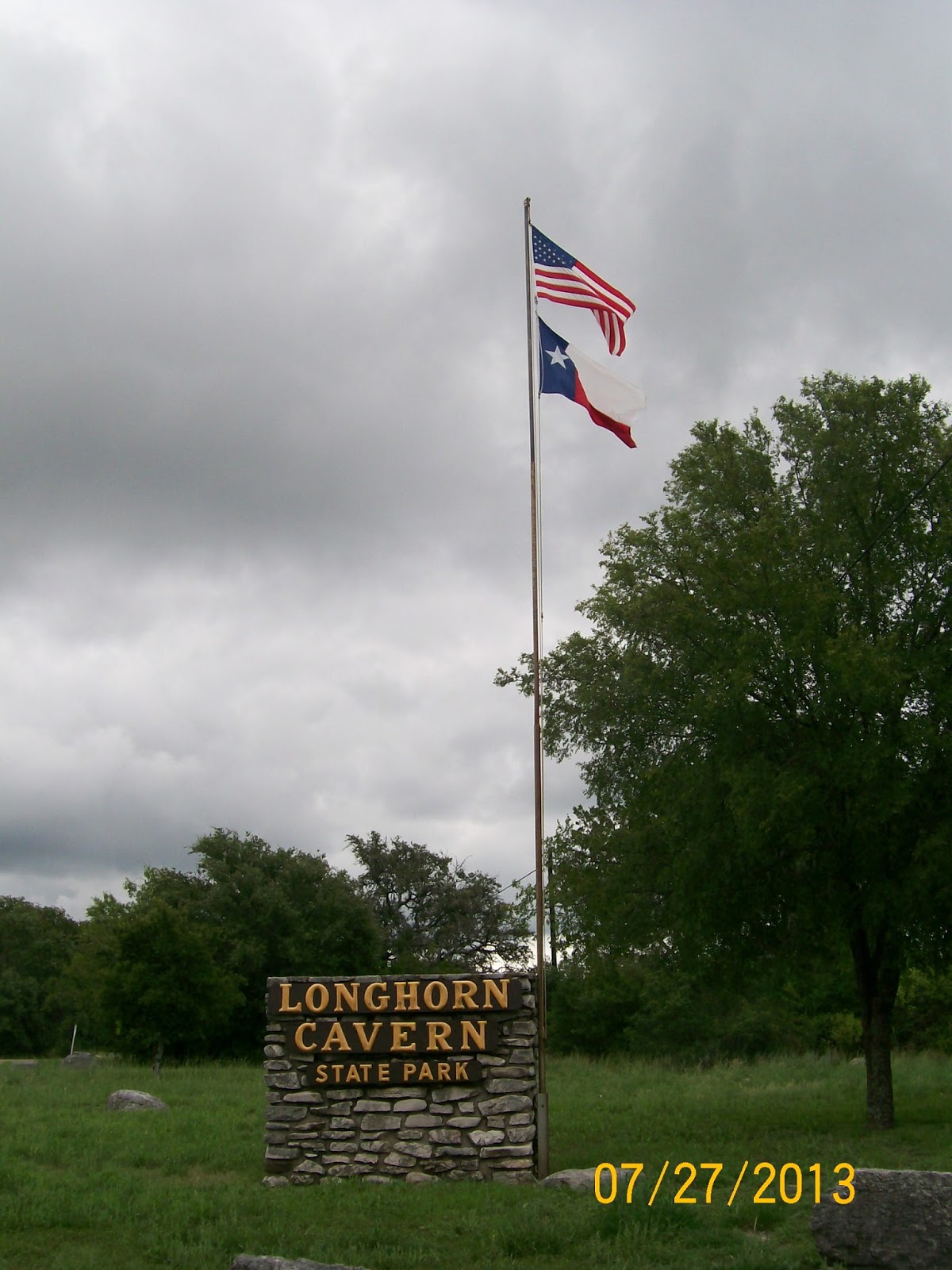 Rockhounding Around Longhorn Caverns, Texas