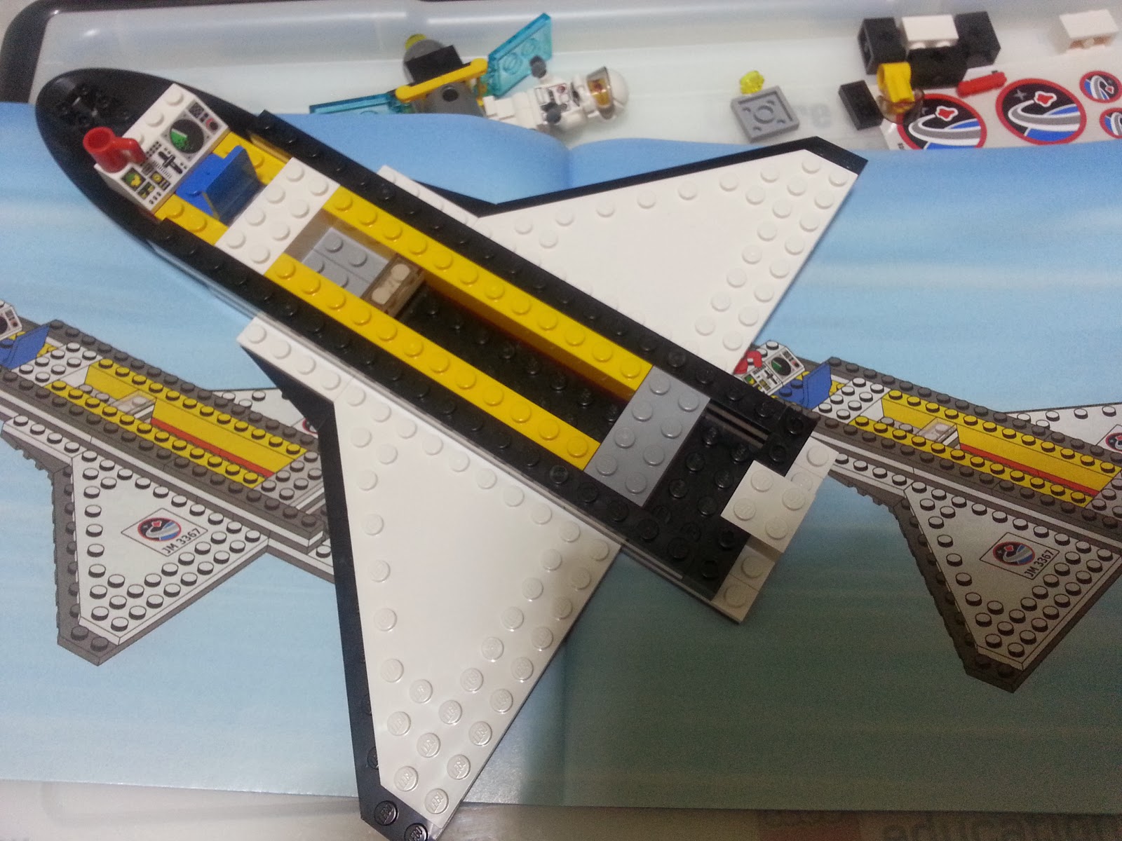 工作と小物のがらくた部屋: LEGO CITY 3367 Space Shuttle