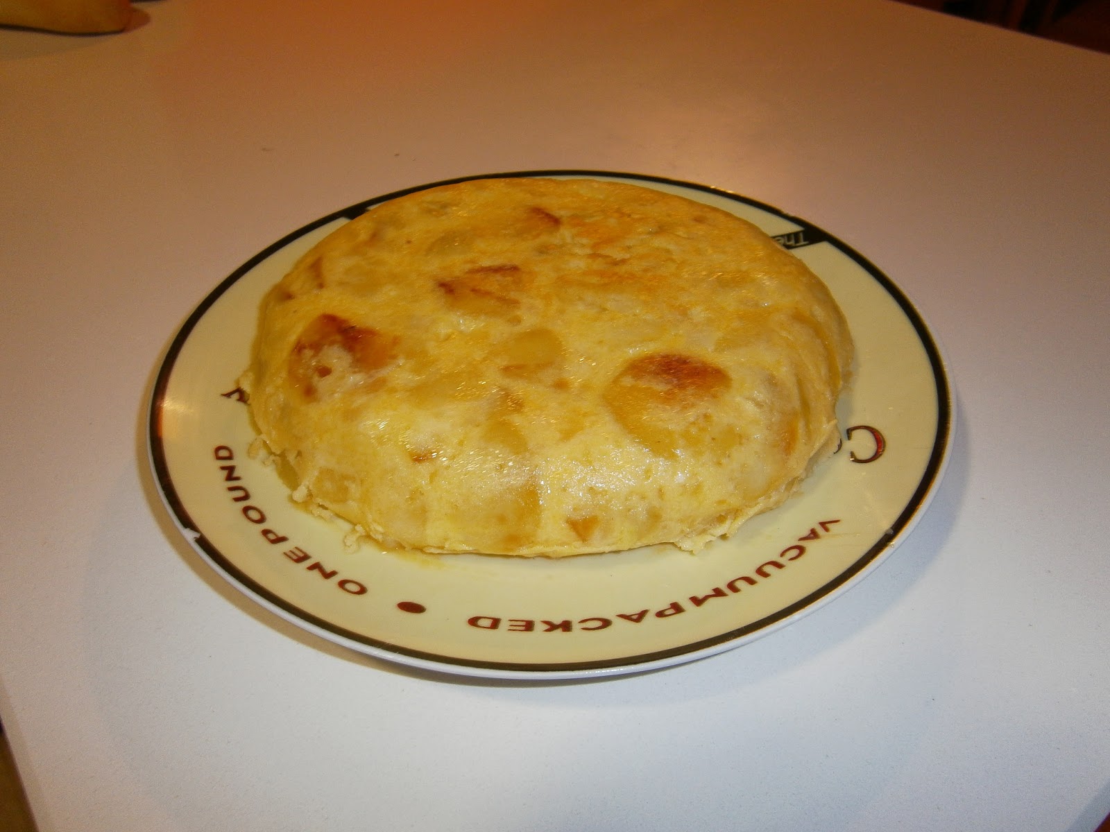 Tortilla de patata y pimientos. (Montadito de patata)