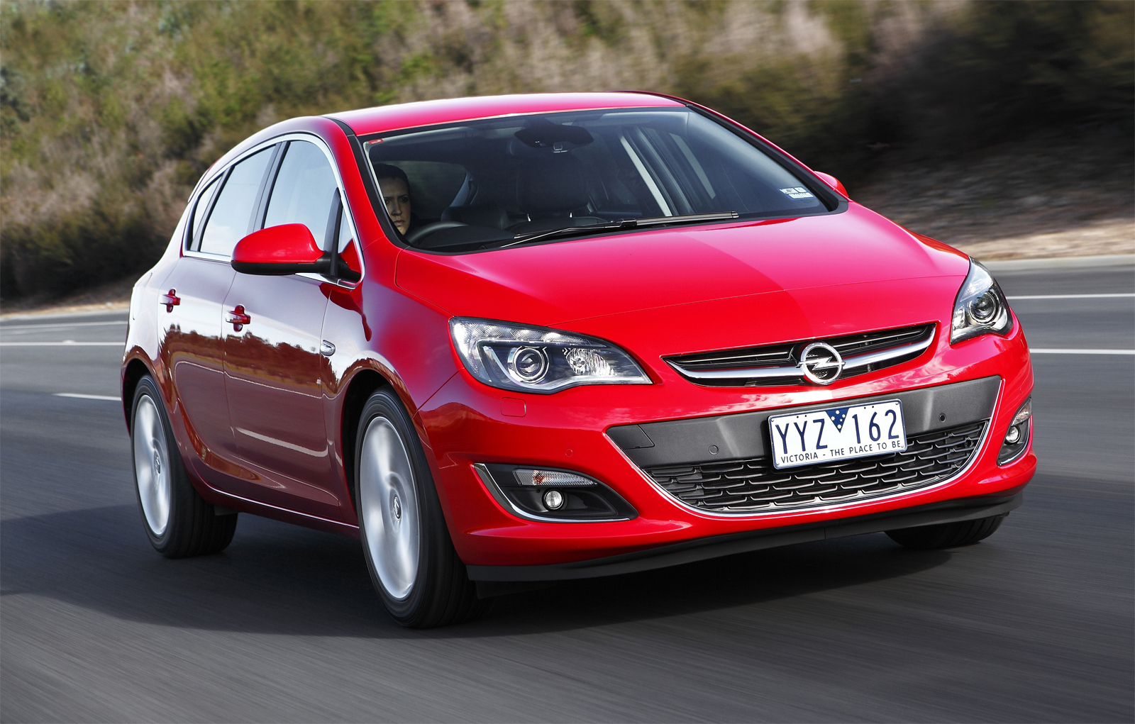 2013+Opel+Astra+Sedan-4.jpg