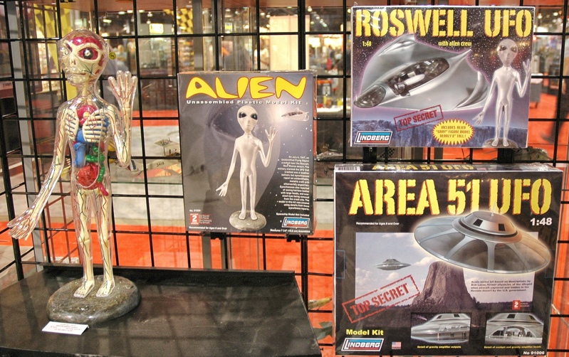 Scale Model News ROUND 2 TAKES ON CLASSIC KIT BRANDS LINDBERG AND HAWK