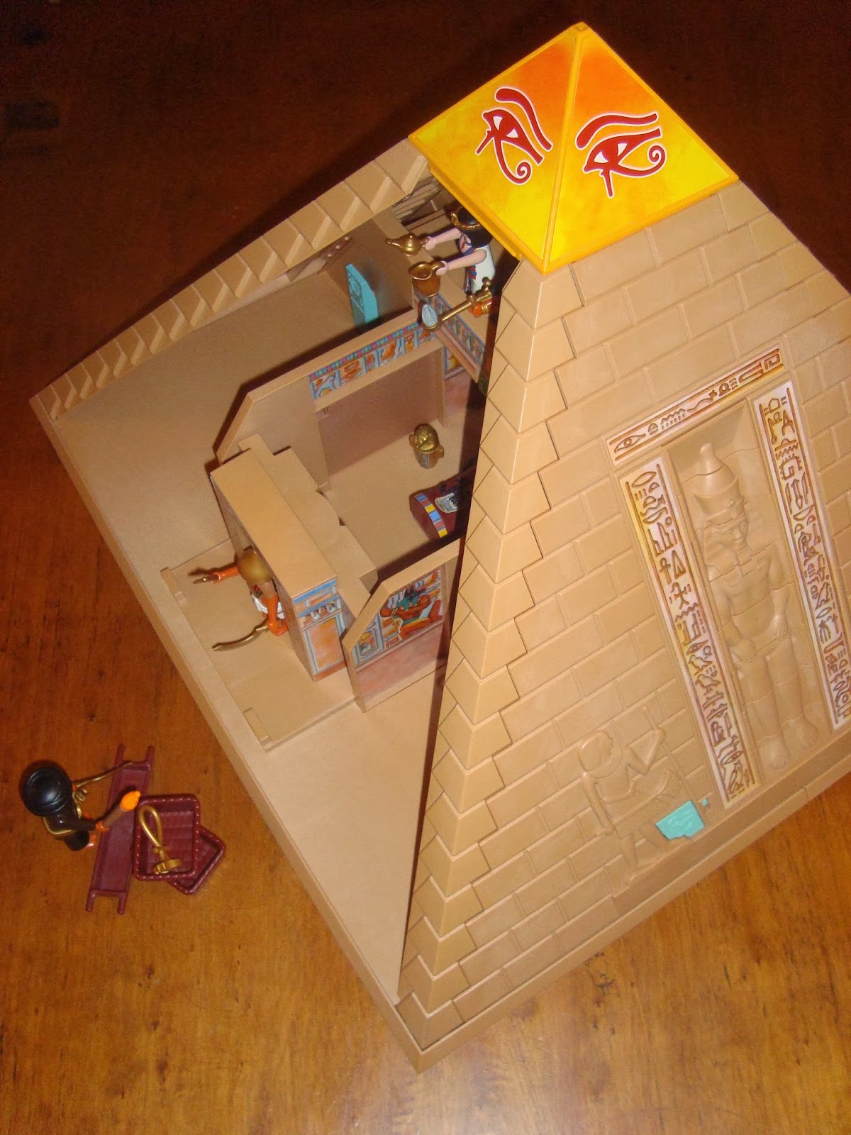 Dioramas Playmobil: Playmobil - Diorama pyramide d'Egypte et pilleur de  tombe