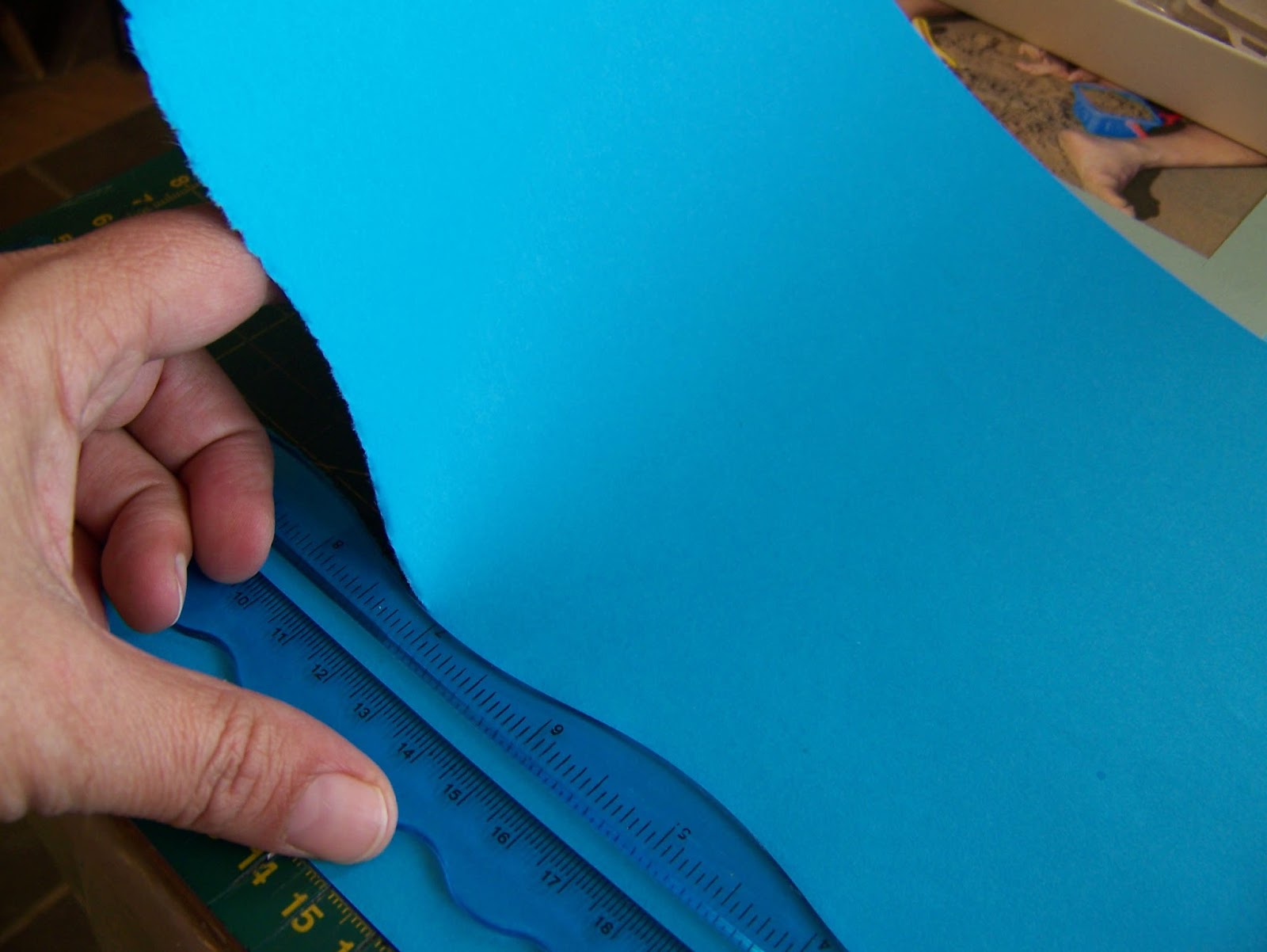 A Pretty Talent Blog Scrapbooking 4 Tearing Ruler, varying frames