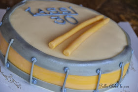 Drum cake