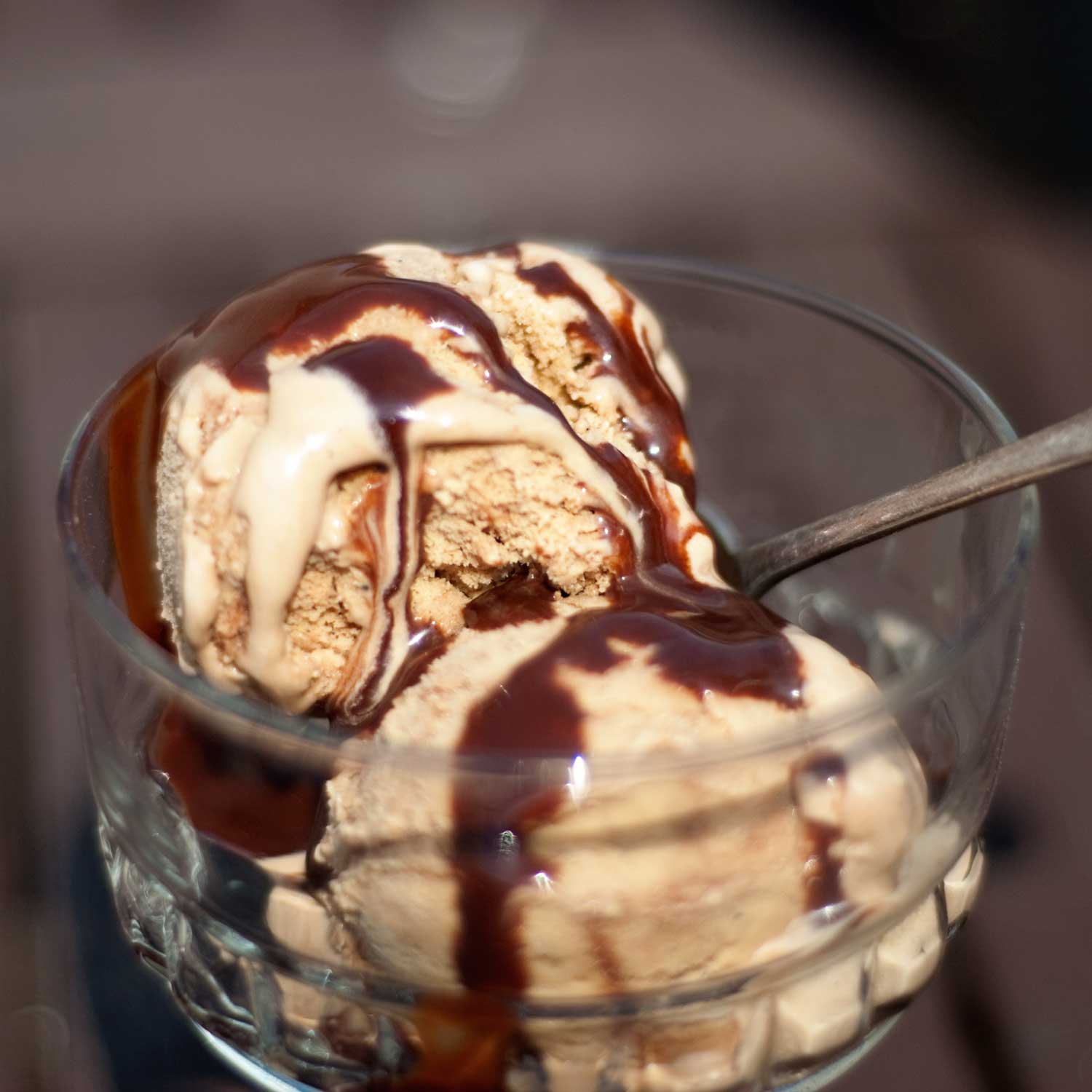 baking obsessively Coffee chocolate ripple ice cream (for Bloggers