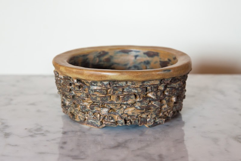 Cerámicas Fuisca: Maceta rústica de gres en color tierra