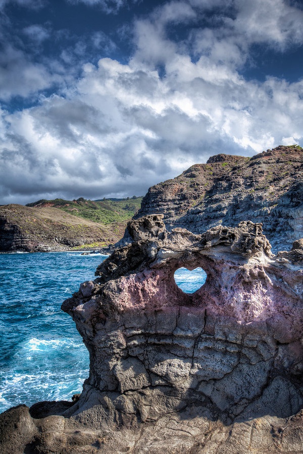 Heart Shaped Rock, Maui, Hawaii. Totaly Outdoors