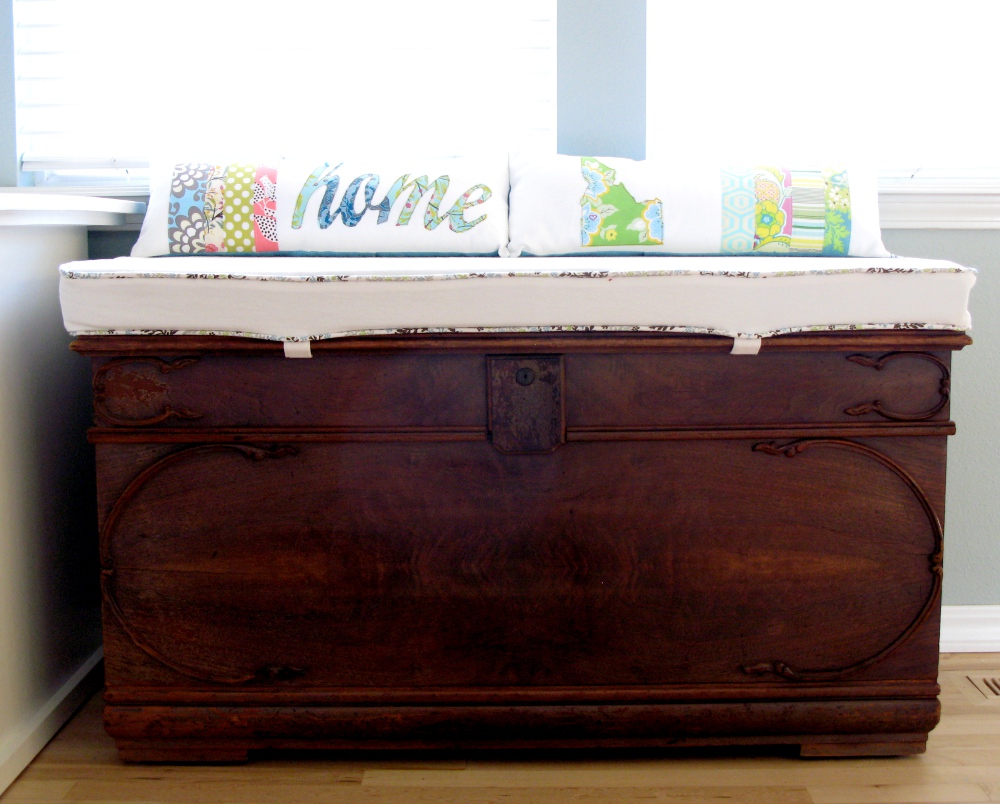 Modest Maven Cedar Chest Bench Seat