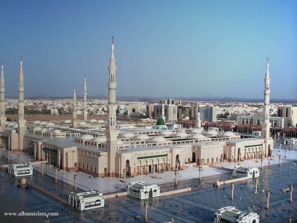http://1.bp.blogspot.com/-nf9iG4vbFKU/Tl0y92wUfEI/AAAAAAAABzs/EjZwnQ8Dk-Q/s1600/Madina+Standard+Wallpapers+%25284%2529.jpg
