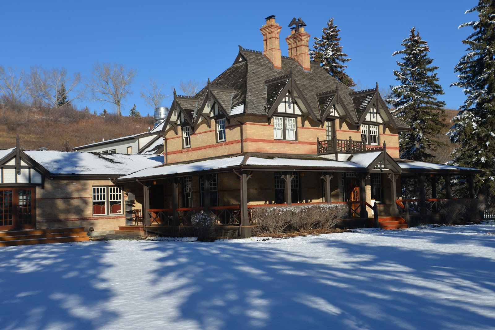 The Ice Falls and Caves of Fish Creek Provincial Park Play Outside Guide