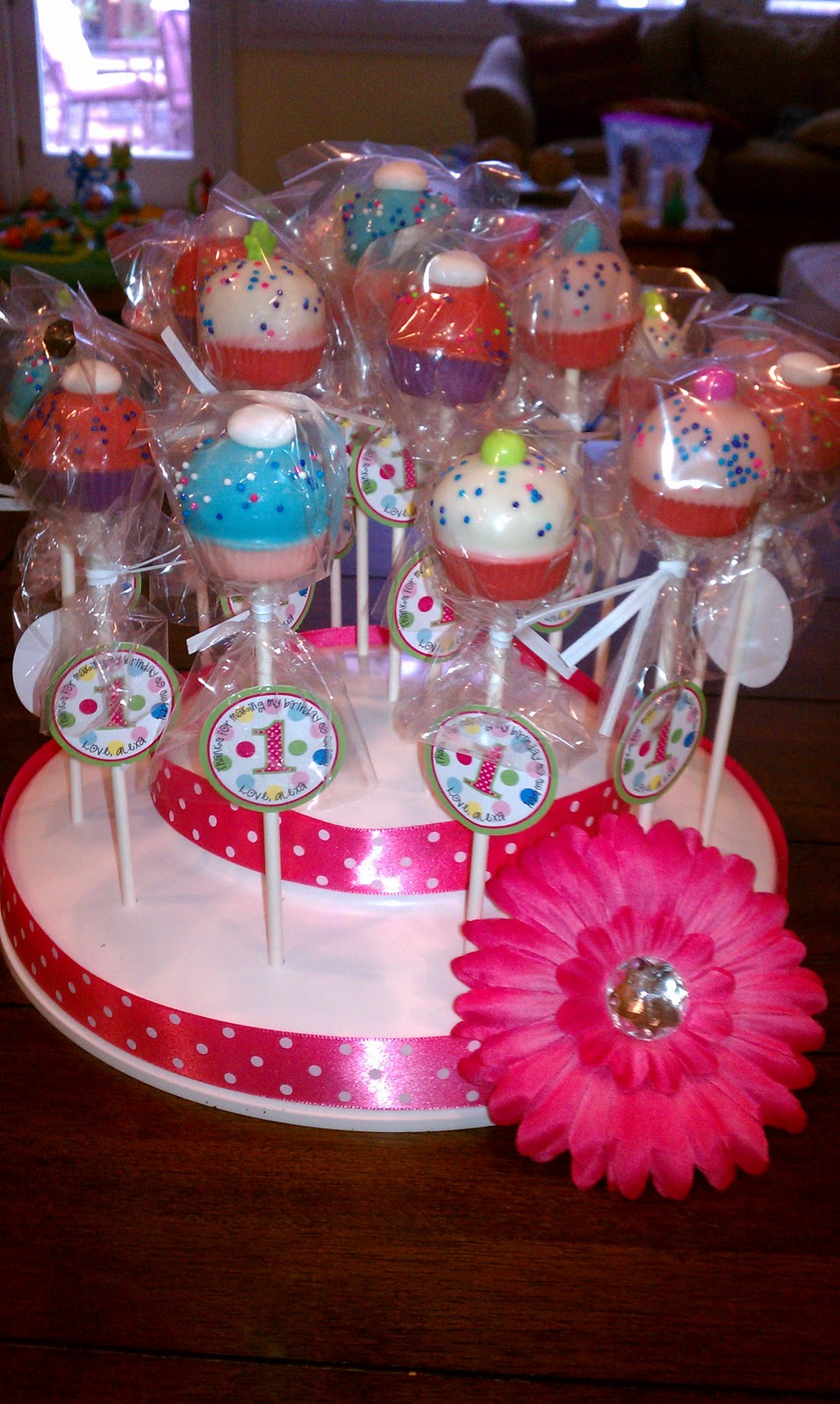 Natalie's Cake Pops Natalie's Party Cake Pops