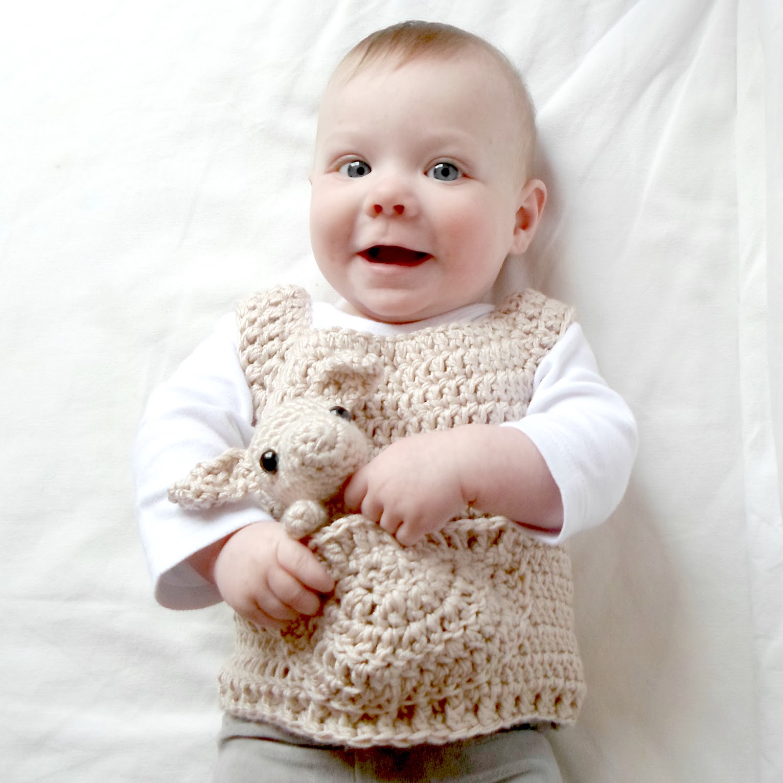 A la Sascha Kangaroo Jumper, new pattern and GiveAway!
