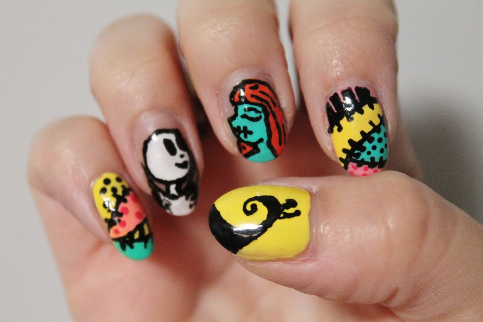4. Haunted House Nails - wide 7