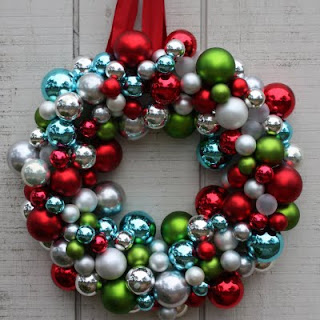 My life as a plate:: diy (cheap) christmas wreath One Day at a Time: DIY Christmas Wreaths