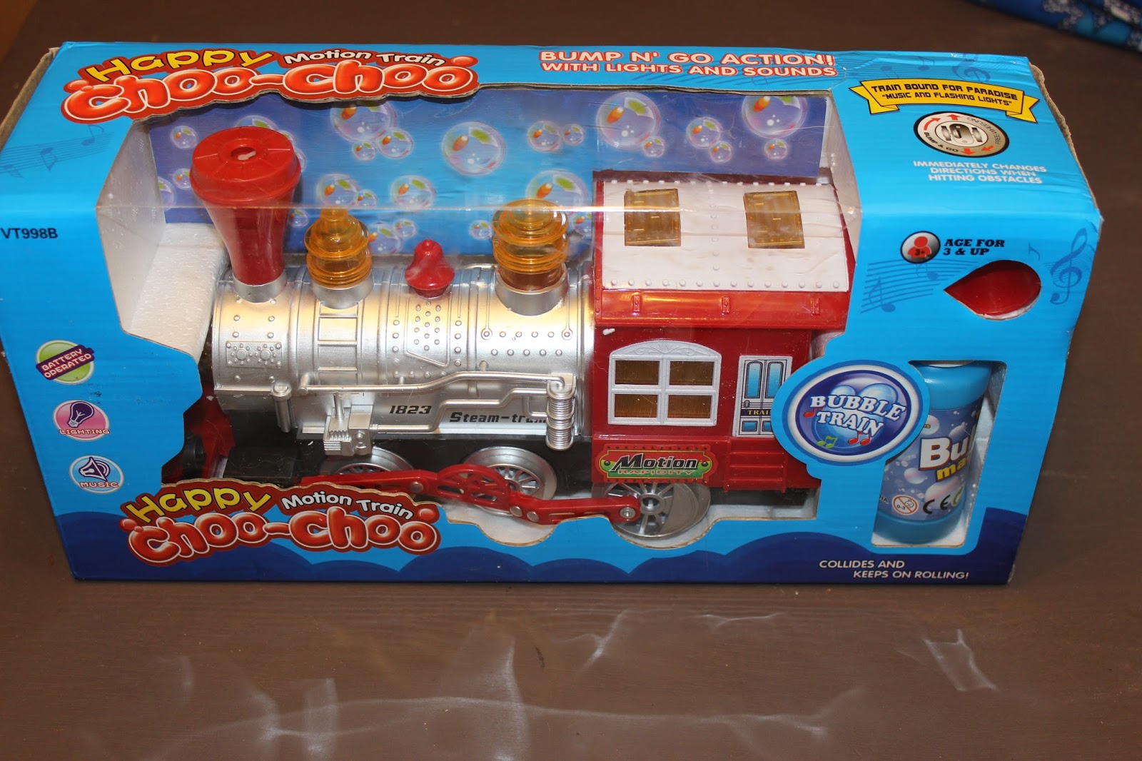 World King Toys Sharky Steam Bubble Blowing Train Engine Car Locomotive Bump and Go Battery Operated Toy Train with Lights and Sounds 