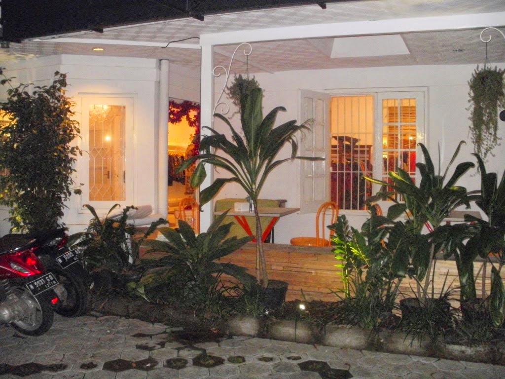 Madame Wang : The Secret Garden - JW ROME