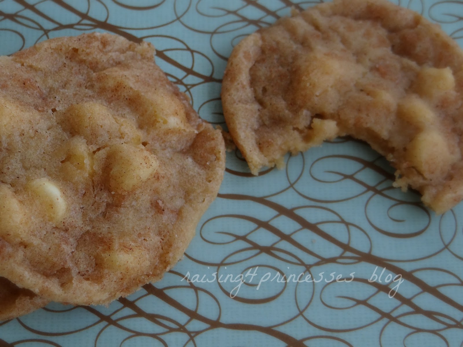 Raising 4 Princesses white chocolate snickerdoodle pudding cookies