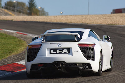 Lexus LFA Engine Pictures