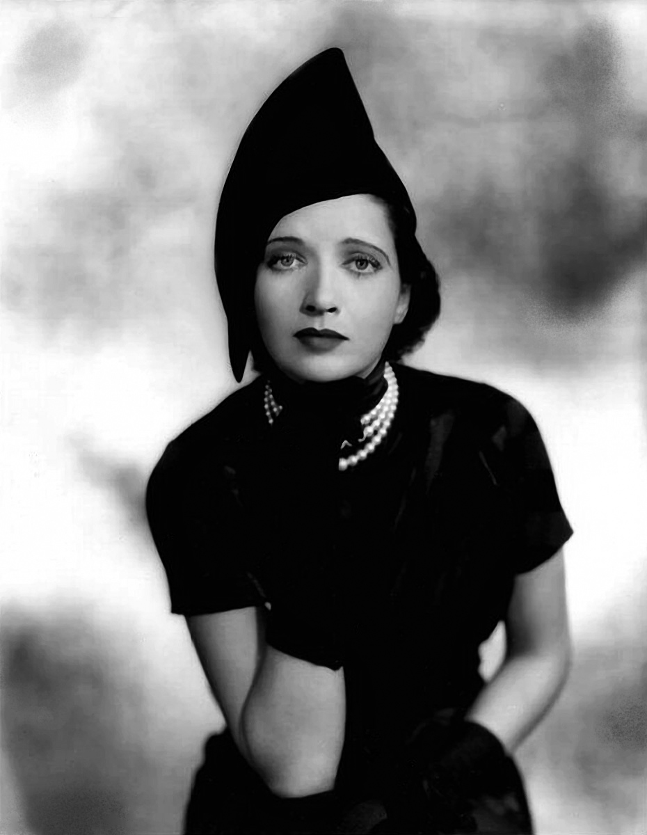 actress kay davis it s the pictures that got small the friday glamour 15 actress kay davis it s the pictures that got small the friday glamour 15