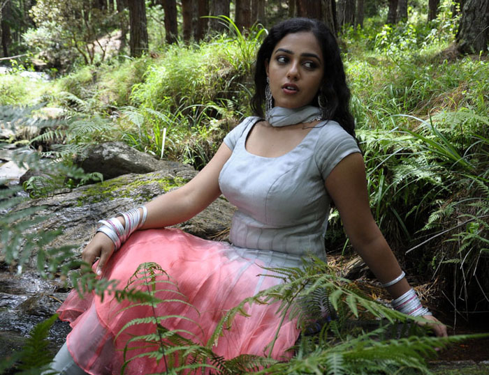 Nithya menon  Malayalam movie actress new photos Photoshoot images