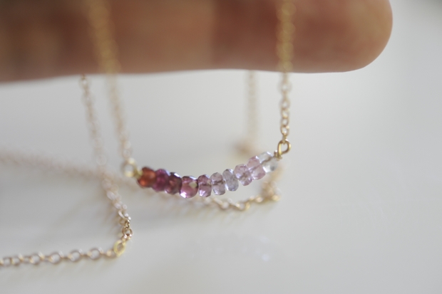 http://cupcakesandcashmere.com/diy/how-to-delicate-necklace