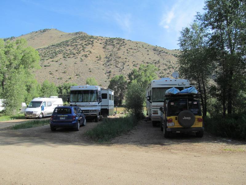 Ladynomad on the Road to Nowhere Hot Sulphur Springs, Buffalo BBQ and