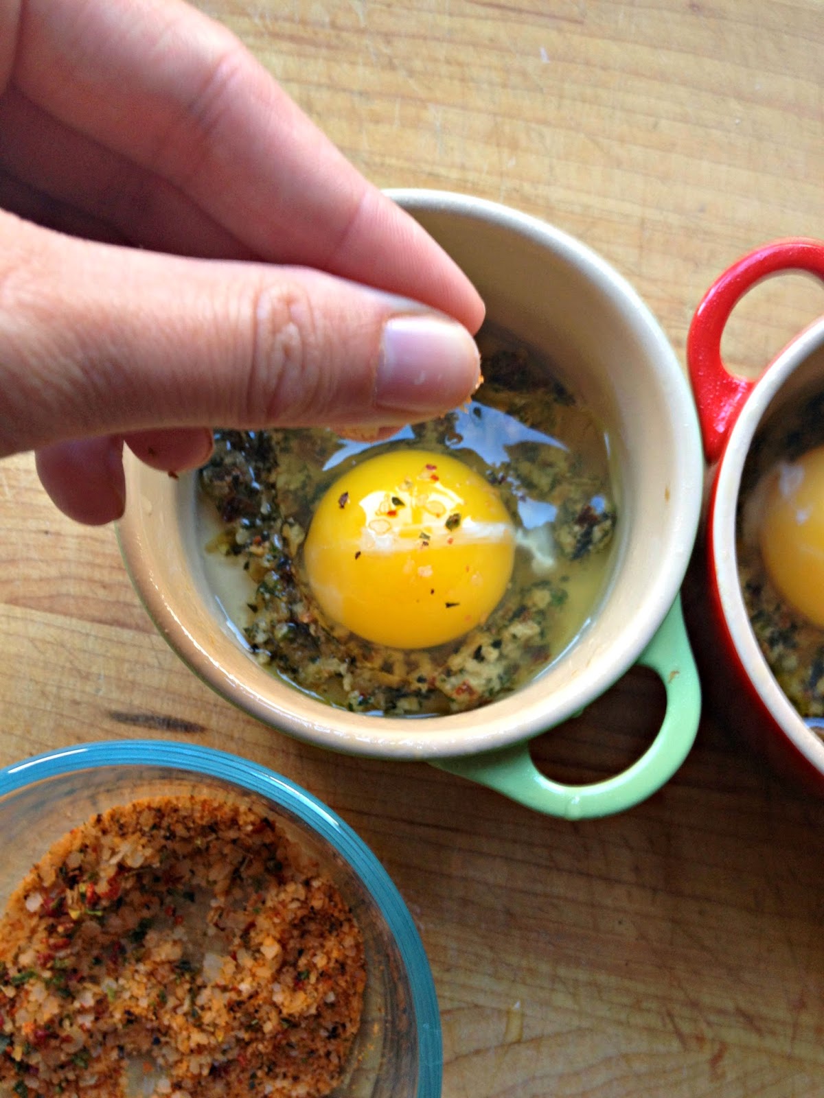 The Girly Girl Cooks Tomato & Garlic Pesto Egg Cups