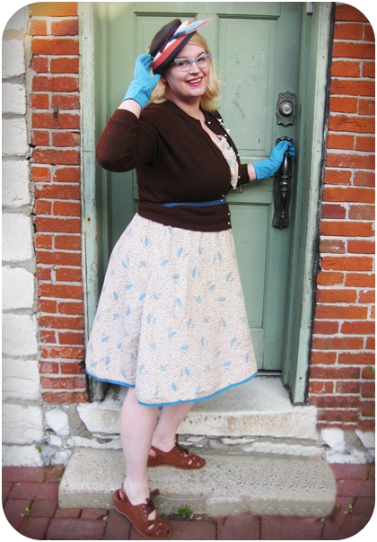 Dressing up and Goofing off / Va-Voom Vintage  Vintage Fashion, Hair  Tutorials and DIY Style