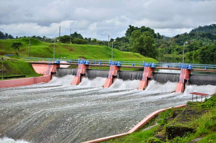 Empangan kenyir pecah