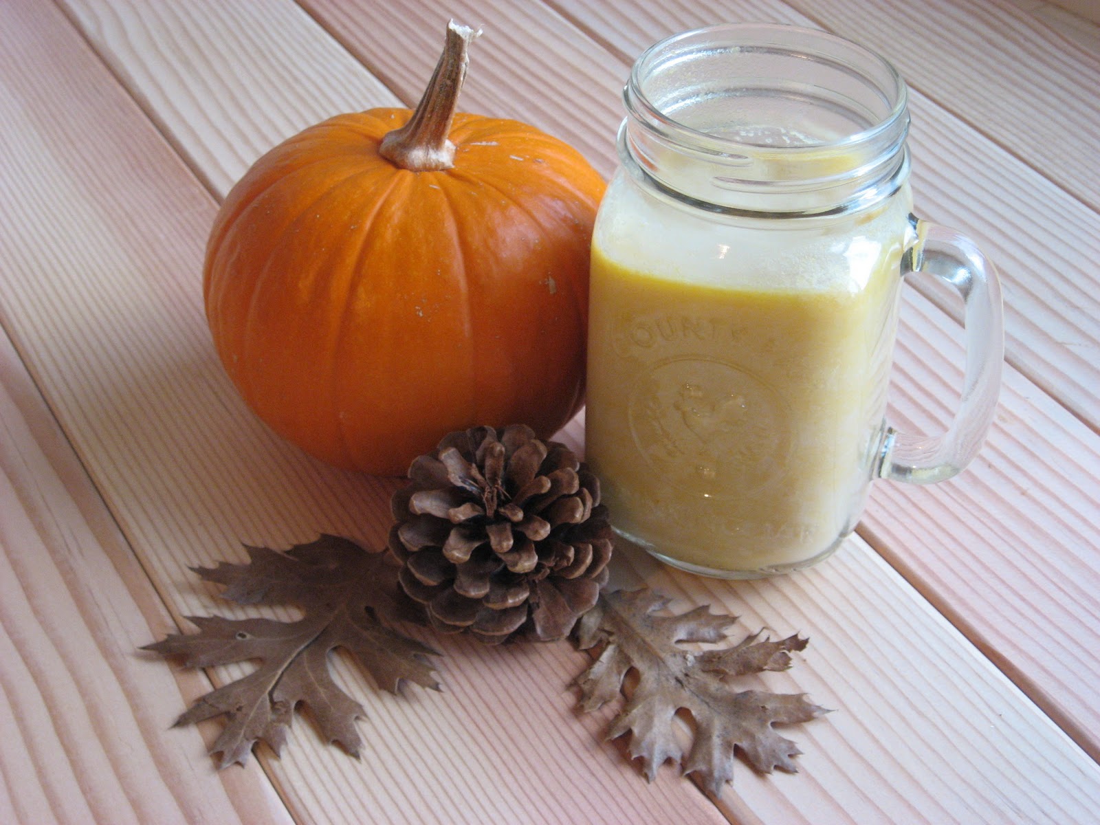 Recipes to Nourish Spiced Pumpkin {Chai} Tea + veganoption