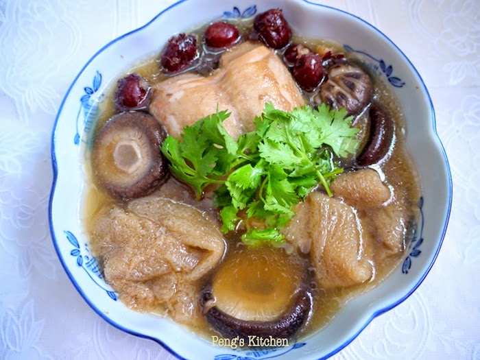 Peng's Kitchen Chicken Soup 5 香菇竹笙鸡汤 Bamboo Mushroom Chicken Soup