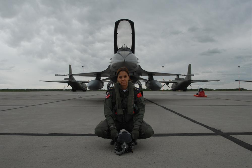 Woman+pilots+of+the+Turkish+Air+Forces+f