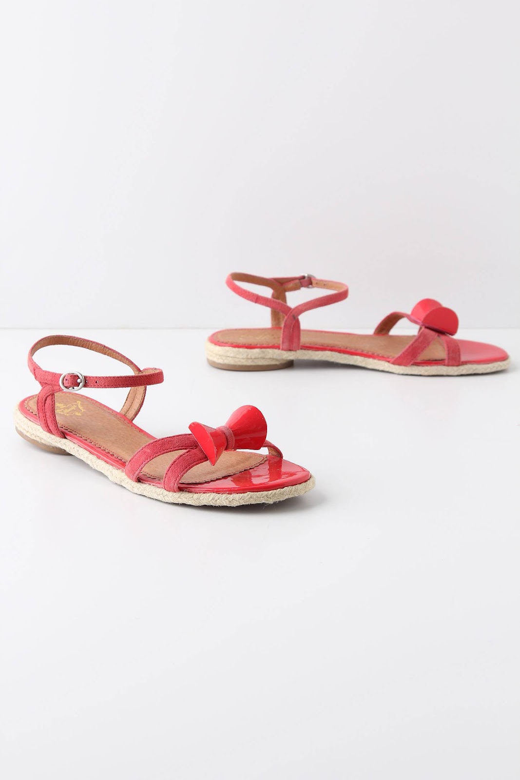 strappy nike sandals
