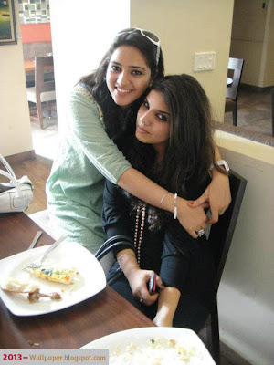 Home-Pakistani-beautiful-girls-hug-together-with-sweet-moud