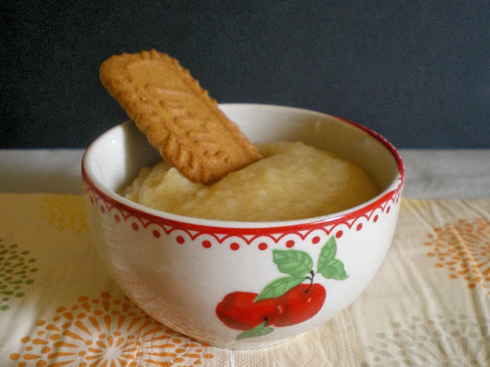 LES METS TISSÉS Cuisine d'ici et d'ailleurs COMPOTE DE POMMES AU